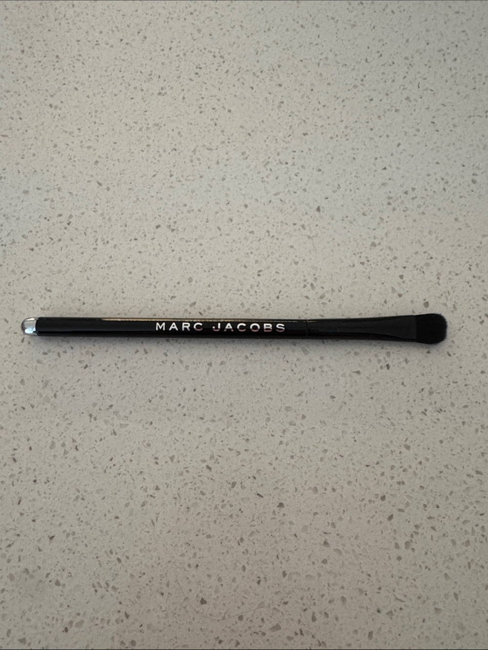 Marc Jacobs The Shadow Brush